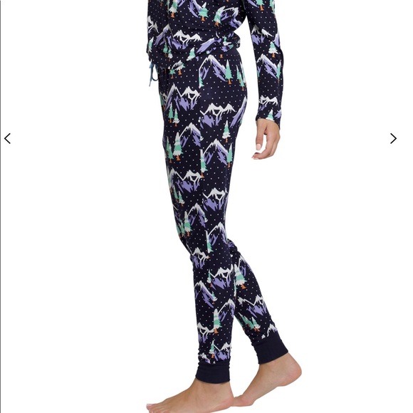 Chelsea Peers Snowy PJ set - Picture 2 of 5